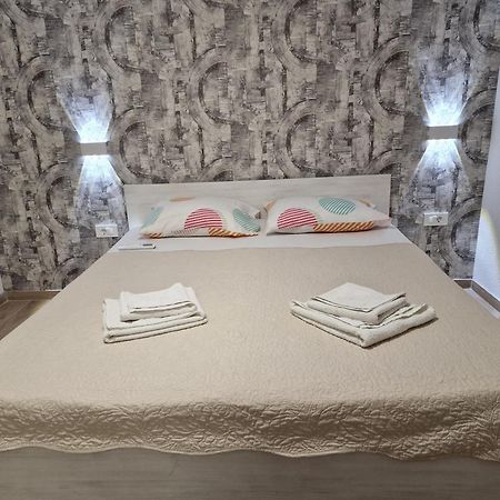 פריבלאקה Apartments Julijana 2 מראה חיצוני תמונה