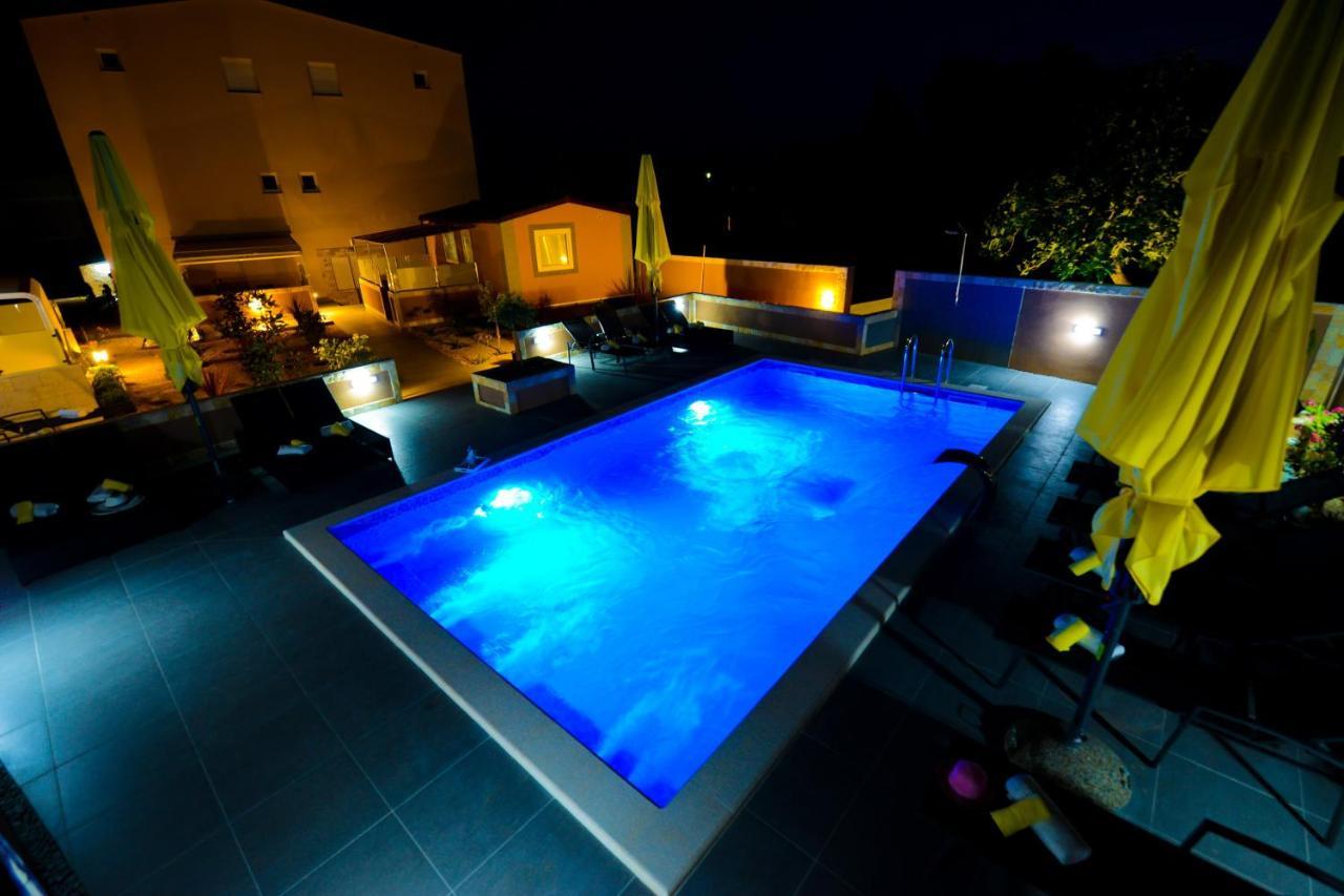 פריבלאקה Apartments Julijana 2 מראה חיצוני תמונה