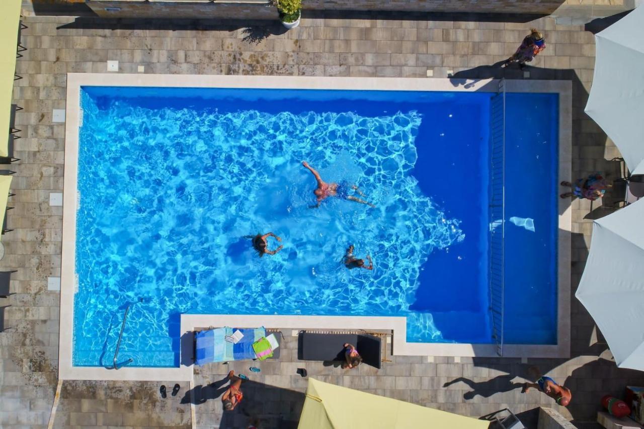 פריבלאקה Apartments Julijana 2 מראה חיצוני תמונה