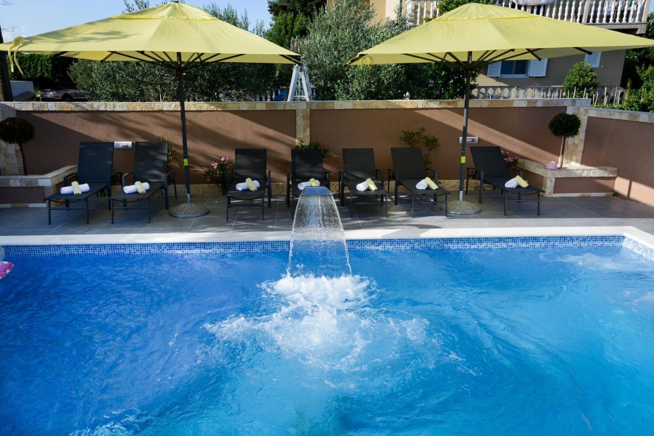 פריבלאקה Apartments Julijana 2 מראה חיצוני תמונה