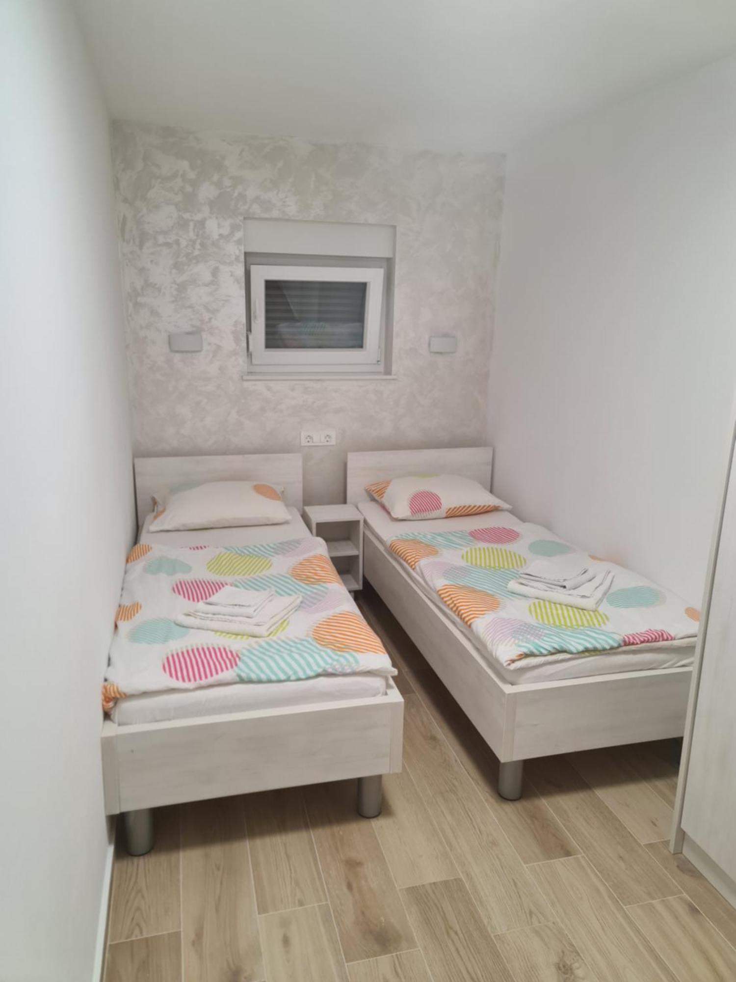 פריבלאקה Apartments Julijana 2 מראה חיצוני תמונה